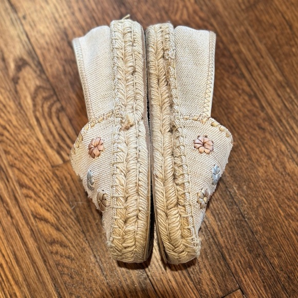 Jack Rogers Cream and Tan Espadrilles Flower Palmer Canvas Size 6.5 - Picture 9 of 9
